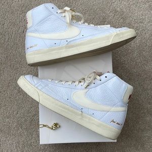 Nike ( Popcorn) Blazer MID ‘77 VNTG EMB